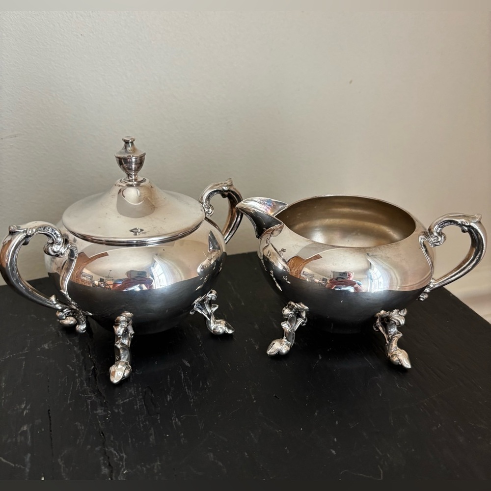 Vintage Sheridan silver plated sugar and creamer
